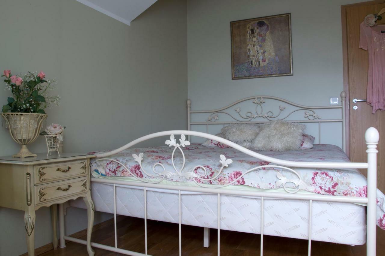 Kuressaare Romantic Apartment Exterior photo